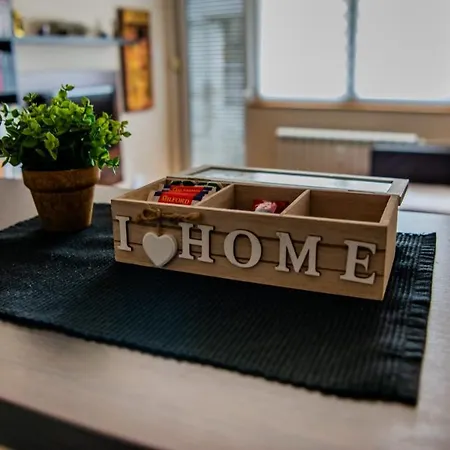 Apartamento The Temple Bells, Flat In The Heart Of The Dusanovac