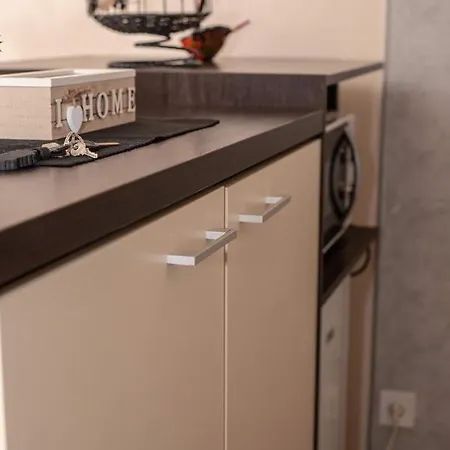 The Temple Bells, Flat In The Heart Of The Apartamento Dusanovac